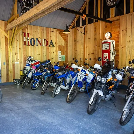 Le Domaine D’angerville - Le Couette-café 4*